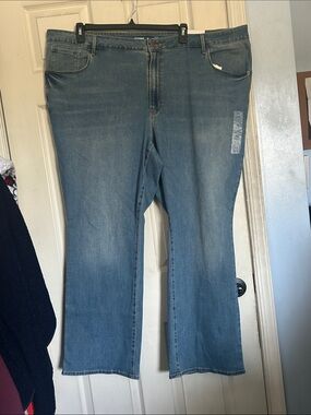 Old Navy mid rise kicker boot cut jean size 28